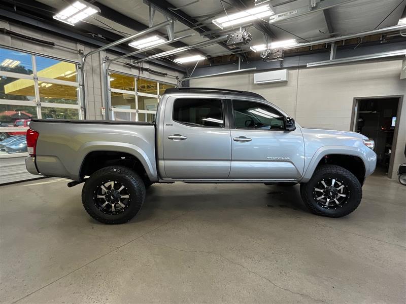 2017 TOYOTA TACOMA SR5