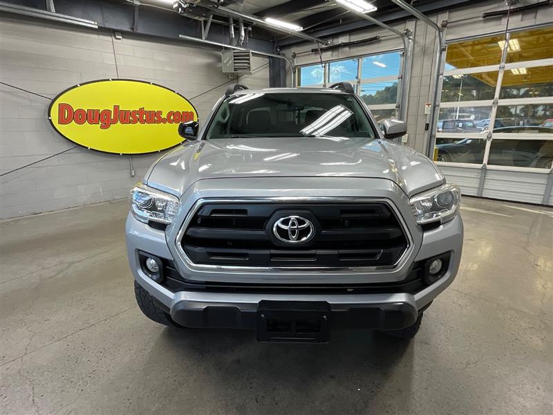 2017 TOYOTA TACOMA SR5