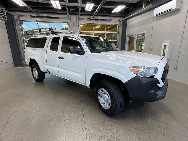 2022 TOYOTA TACOMA SR