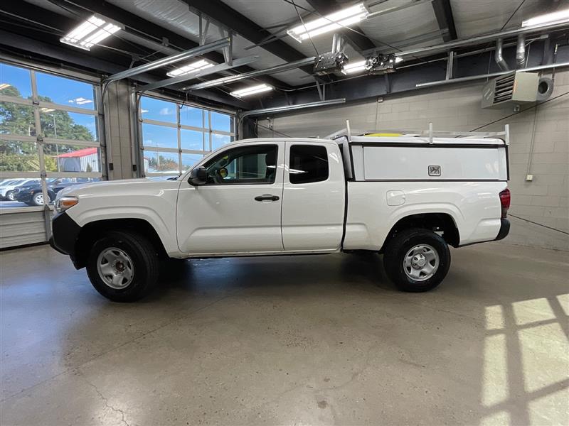 2022 TOYOTA TACOMA SR