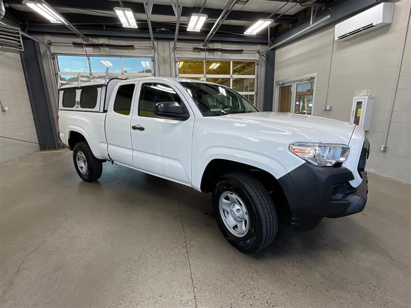 2022 TOYOTA TACOMA SR
