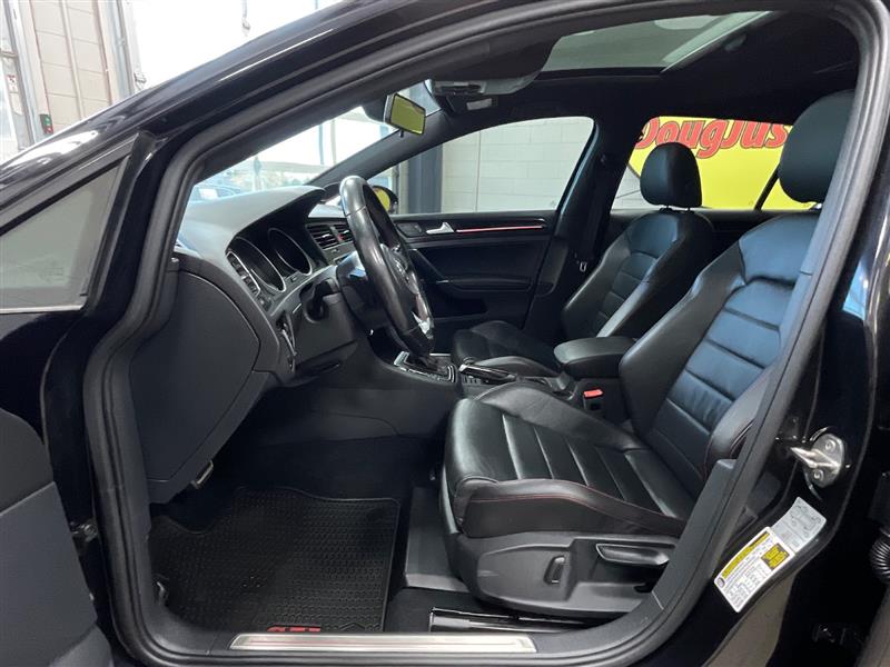 2017 VOLKSWAGEN GOLF GTI SE