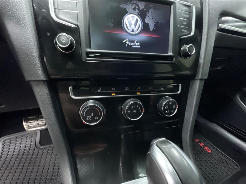 2017 VOLKSWAGEN GOLF GTI SE