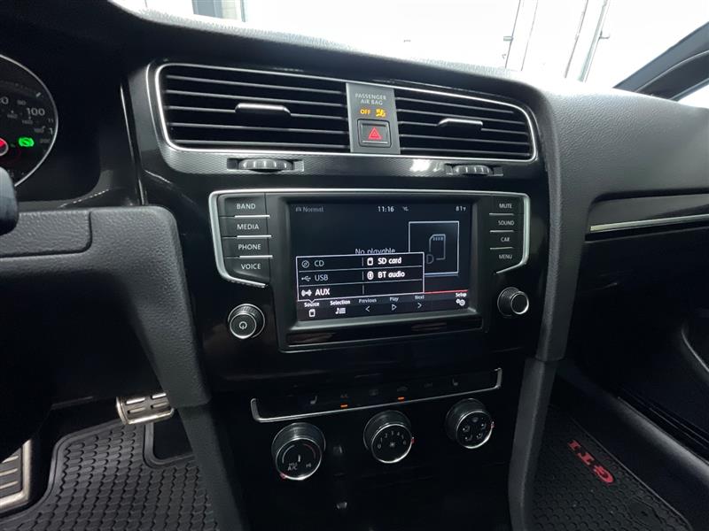 2017 VOLKSWAGEN GOLF GTI SE