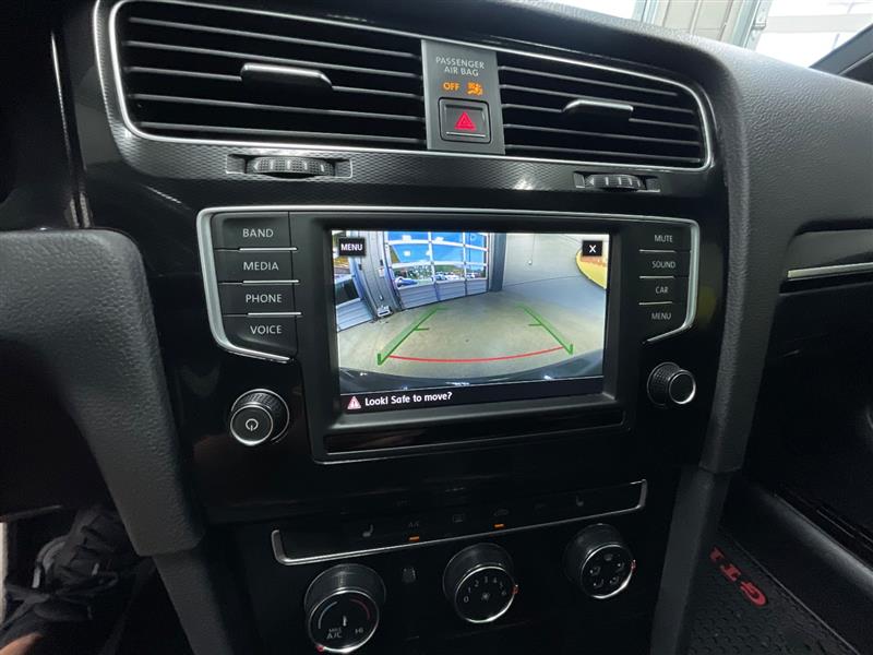 2017 VOLKSWAGEN GOLF GTI SE