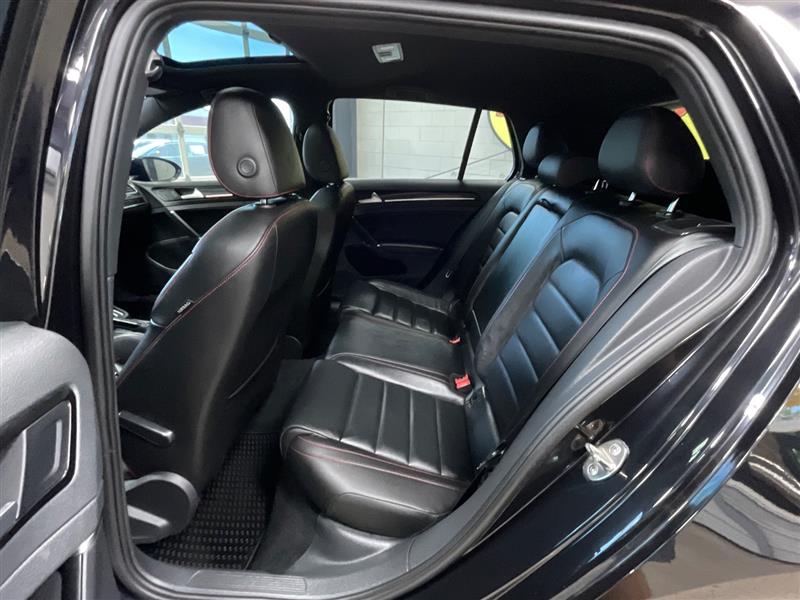 2017 VOLKSWAGEN GOLF GTI SE
