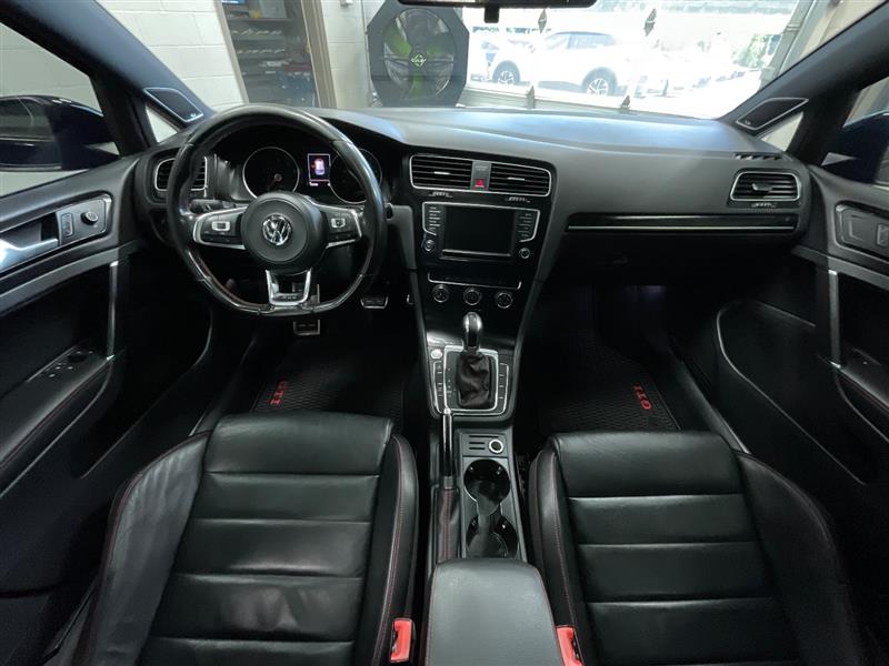 2017 VOLKSWAGEN GOLF GTI SE