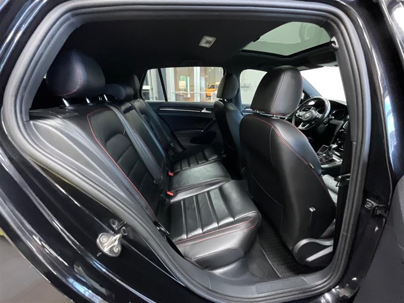 2017 VOLKSWAGEN GOLF GTI SE
