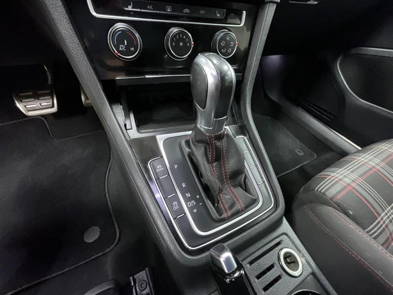2017 VOLKSWAGEN GOLF GTI S