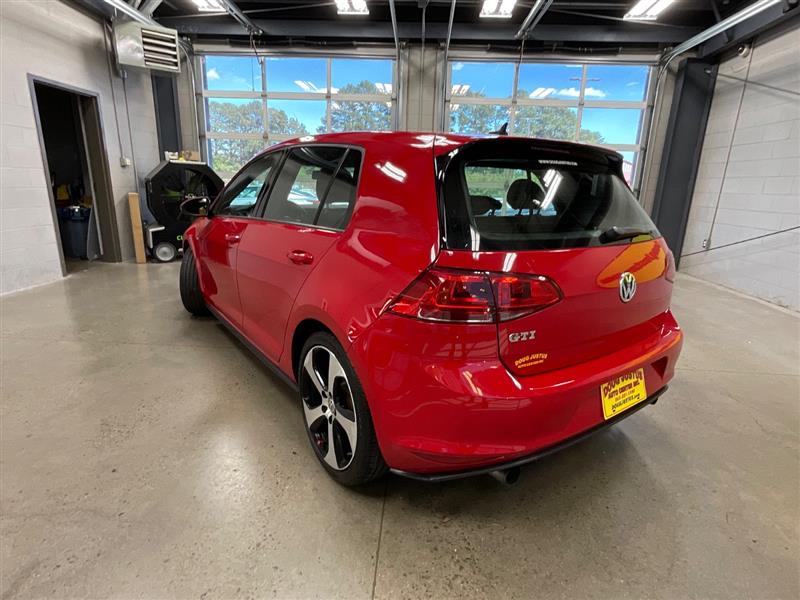 2017 VOLKSWAGEN GOLF GTI S