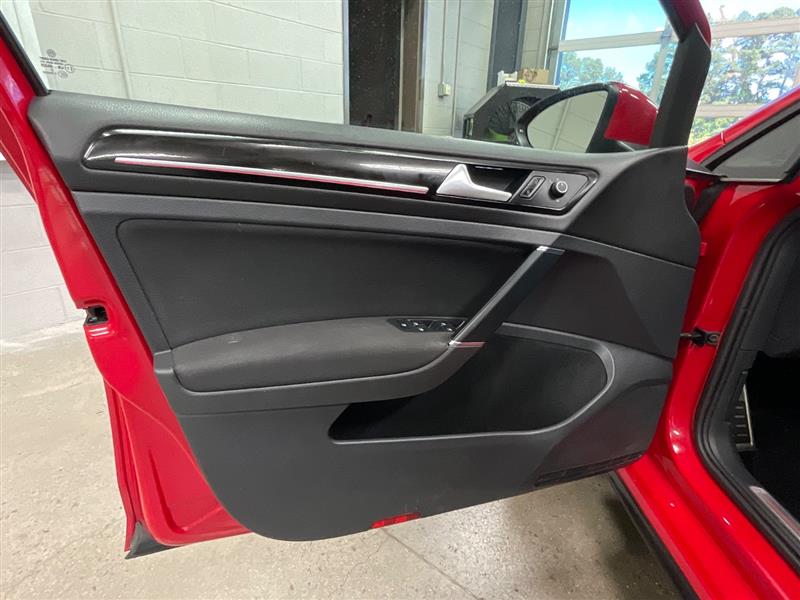 2017 VOLKSWAGEN GOLF GTI S