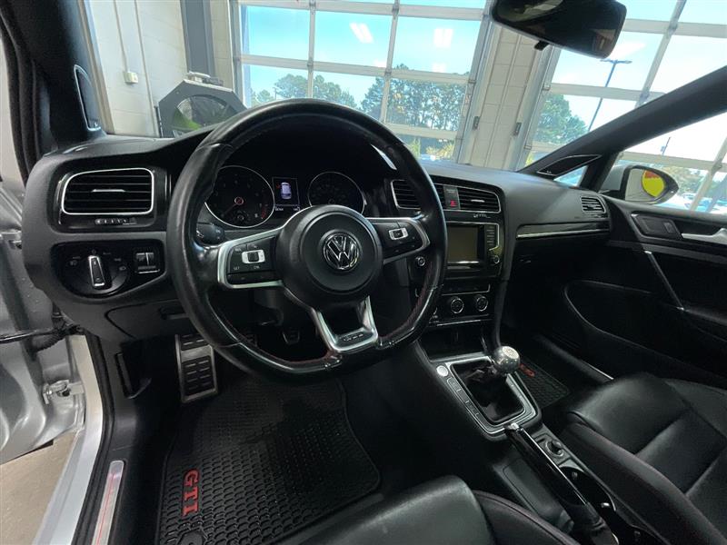 2015 VOLKSWAGEN GOLF GTI SE