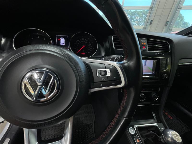 2015 VOLKSWAGEN GOLF GTI SE