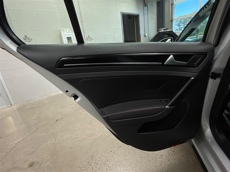 2015 VOLKSWAGEN GOLF GTI SE