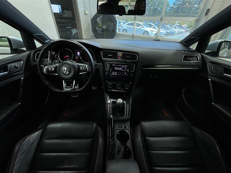 2015 VOLKSWAGEN GOLF GTI SE