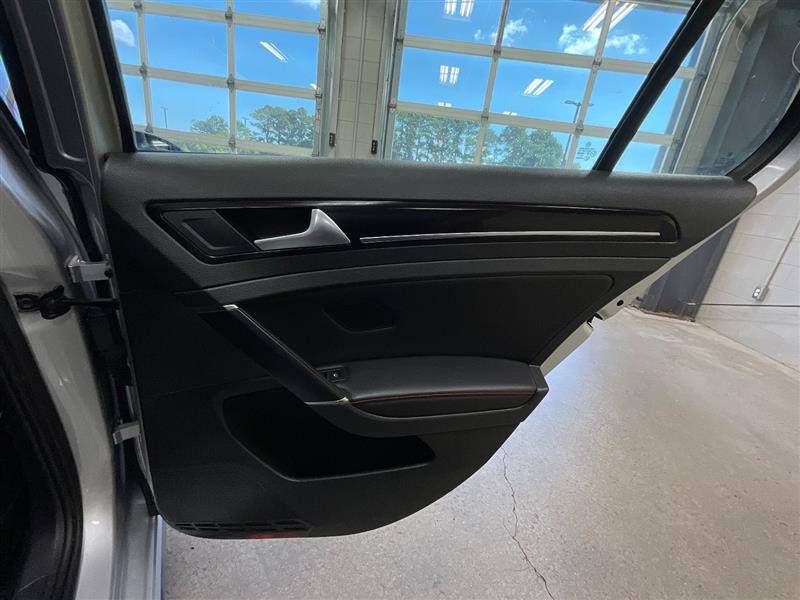 2015 VOLKSWAGEN GOLF GTI SE