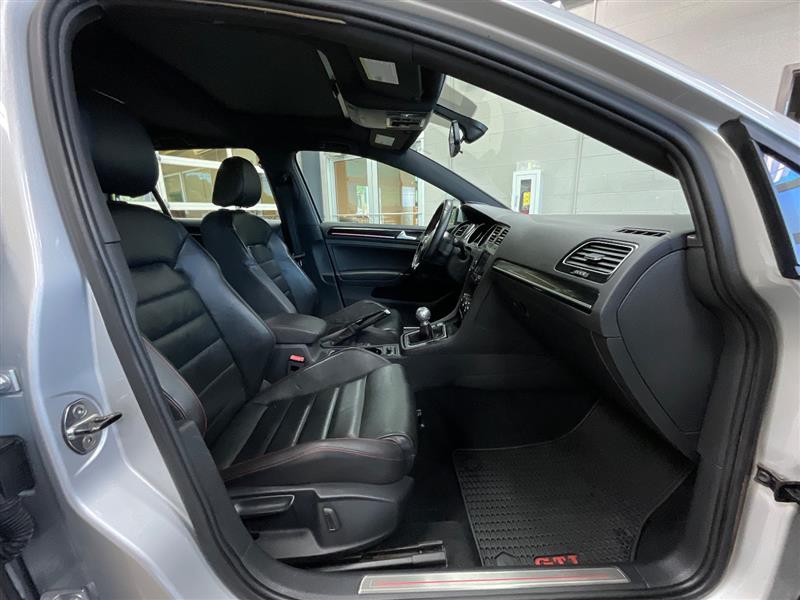 2015 VOLKSWAGEN GOLF GTI SE