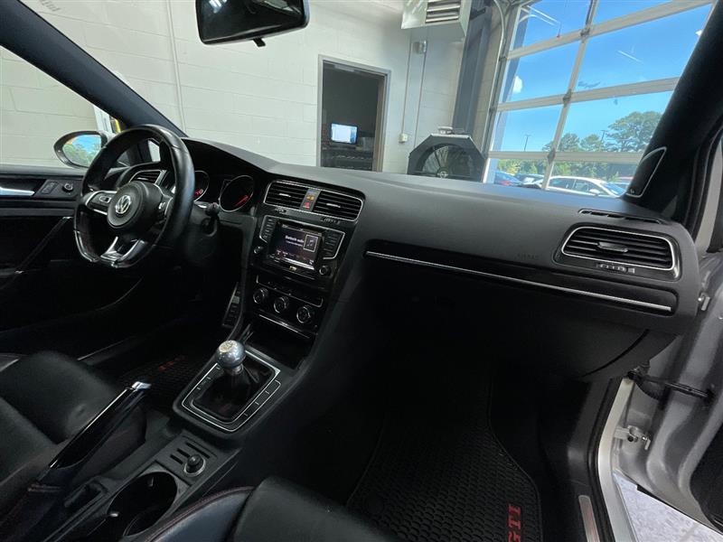 2015 VOLKSWAGEN GOLF GTI SE