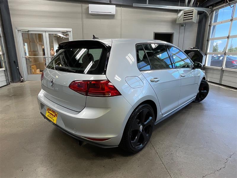 2015 VOLKSWAGEN GOLF GTI SE