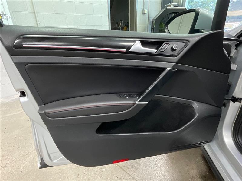 2015 VOLKSWAGEN GOLF GTI SE