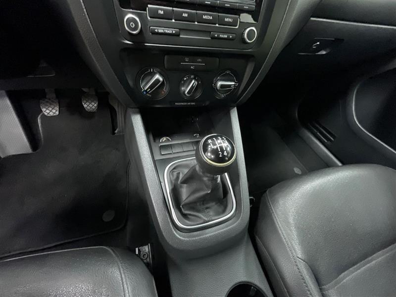 2012 VOLKSWAGEN JETTA SE