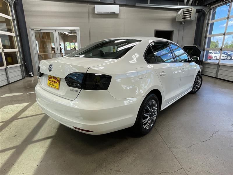 2012 VOLKSWAGEN JETTA SE
