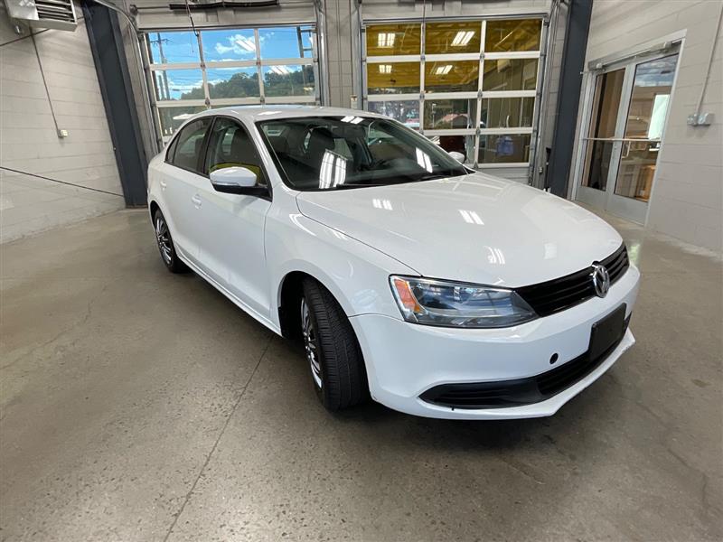 2012 VOLKSWAGEN JETTA SE