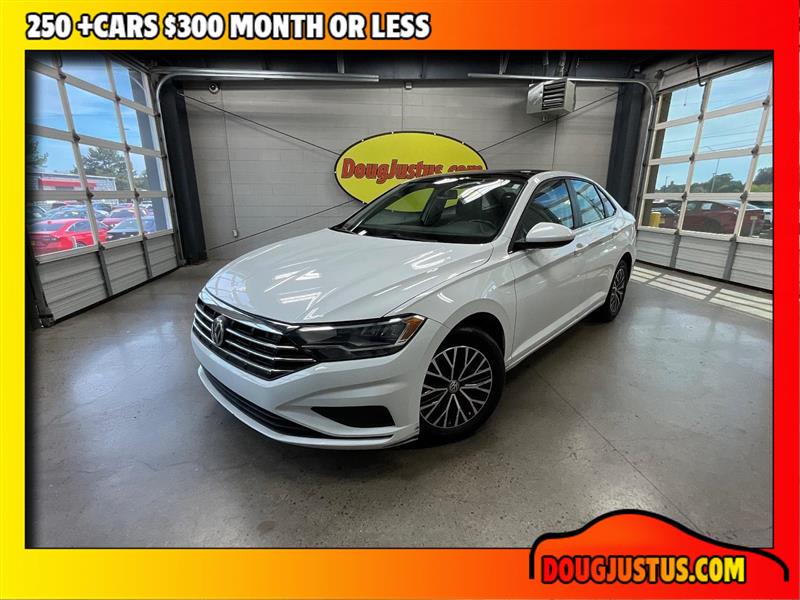 White 2019 Volkswagen Jetta SE FWD Sedan Front-Wheel Drive Automatic