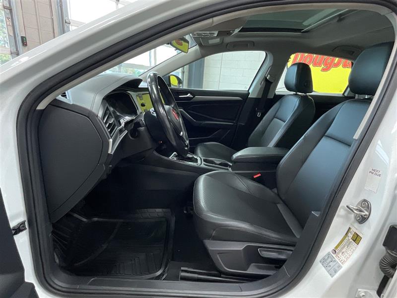 2019 VOLKSWAGEN JETTA SE