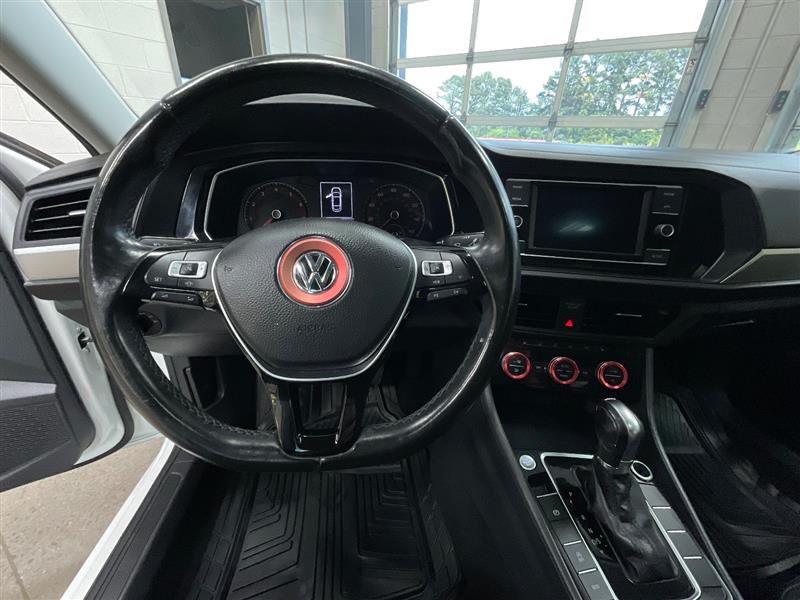 2019 VOLKSWAGEN JETTA SE