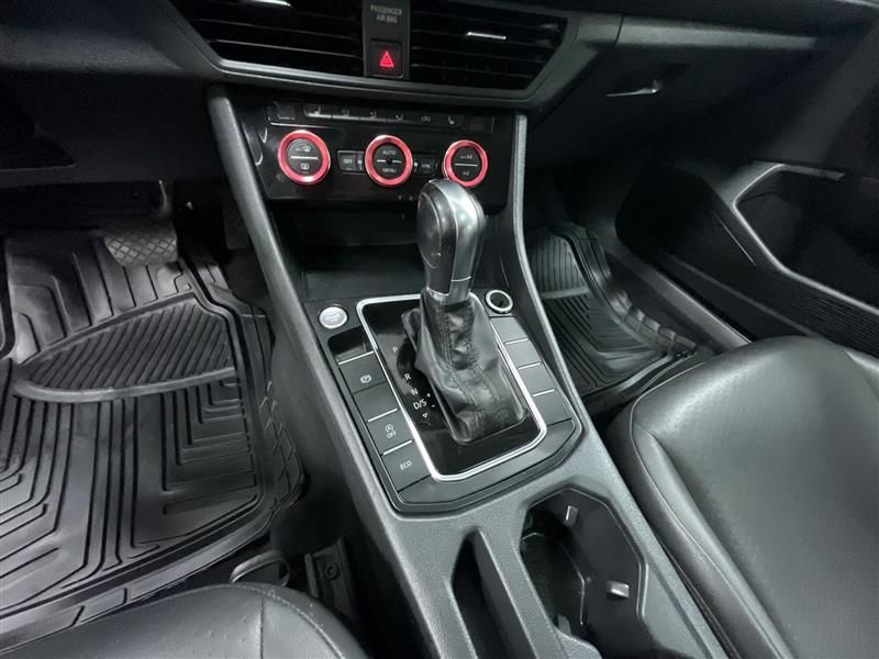 2019 VOLKSWAGEN JETTA SE