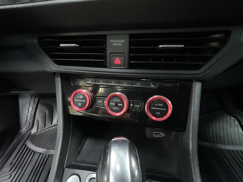 2019 VOLKSWAGEN JETTA SE