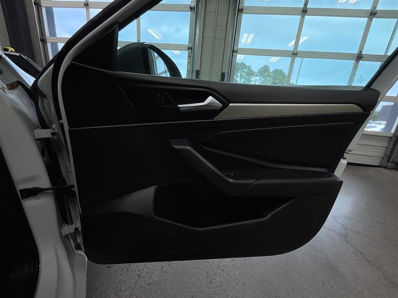 2019 VOLKSWAGEN JETTA SE