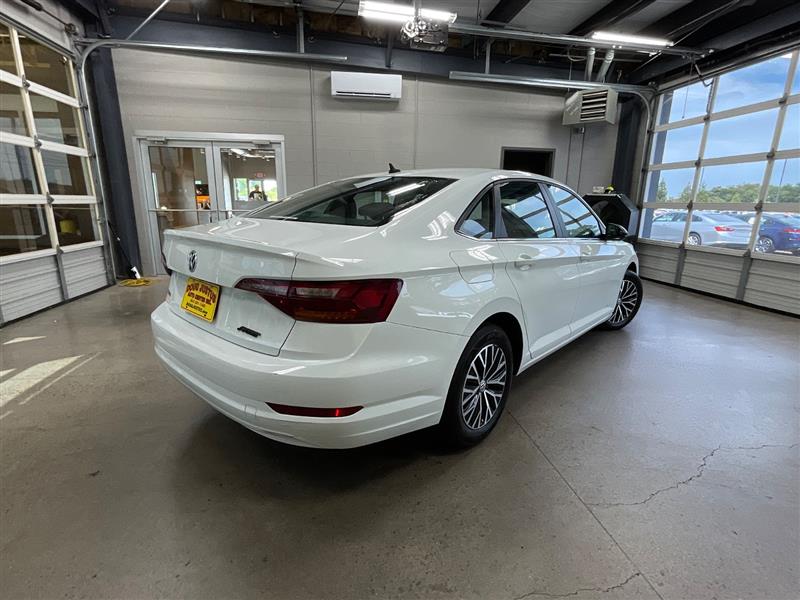 2019 VOLKSWAGEN JETTA SE