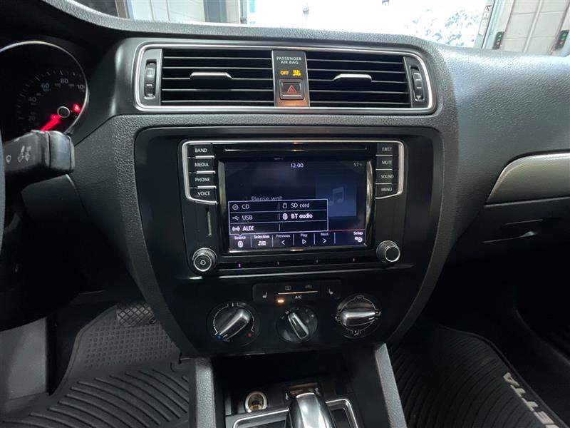 2016 VOLKSWAGEN JETTA 1.4T SE