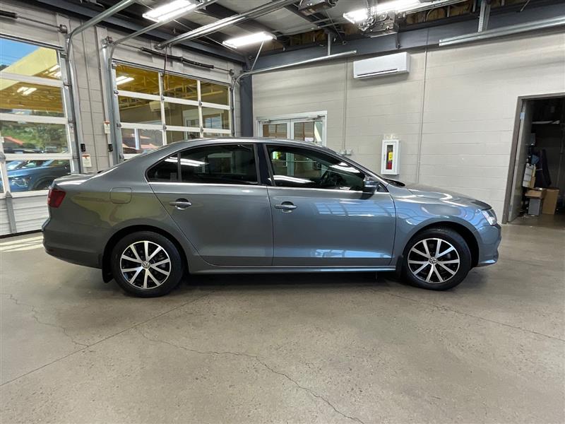 2017 VOLKSWAGEN JETTA 1.4T SE