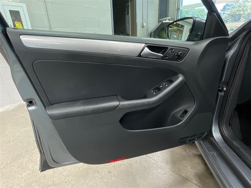 2017 VOLKSWAGEN JETTA 1.4T SE
