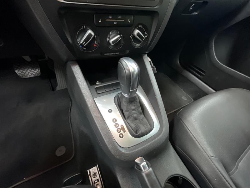 2011 VOLKSWAGEN JETTA SE