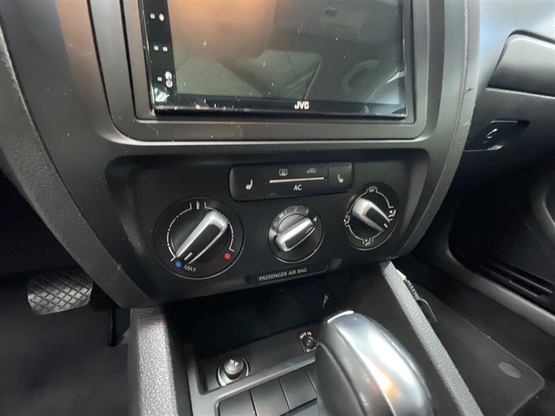 2011 VOLKSWAGEN JETTA SE