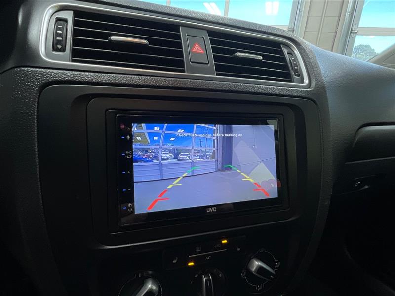 2011 VOLKSWAGEN JETTA SE