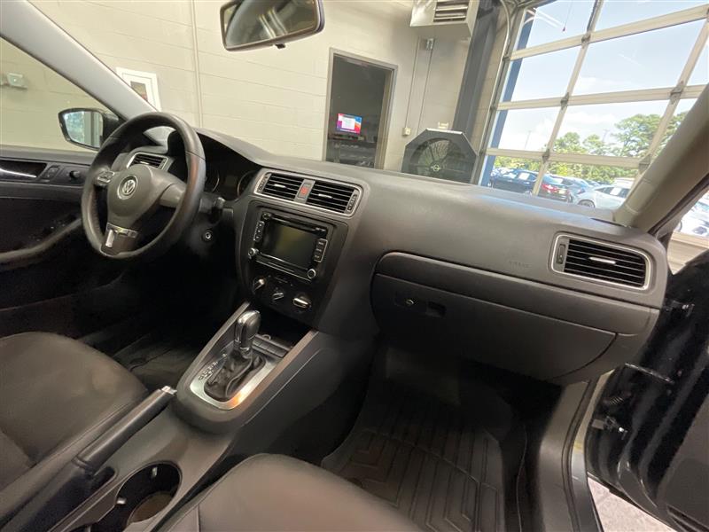 2012 VOLKSWAGEN JETTA SE