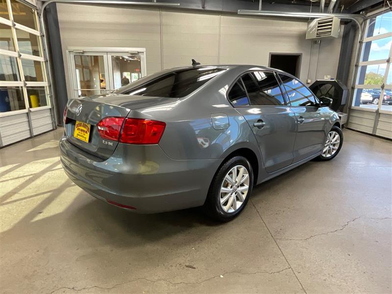 2012 VOLKSWAGEN JETTA SE