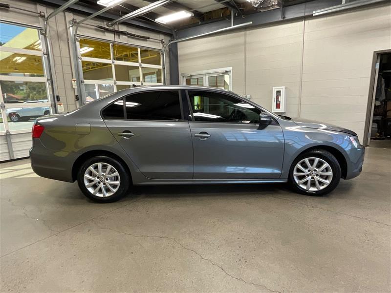 2012 VOLKSWAGEN JETTA SE