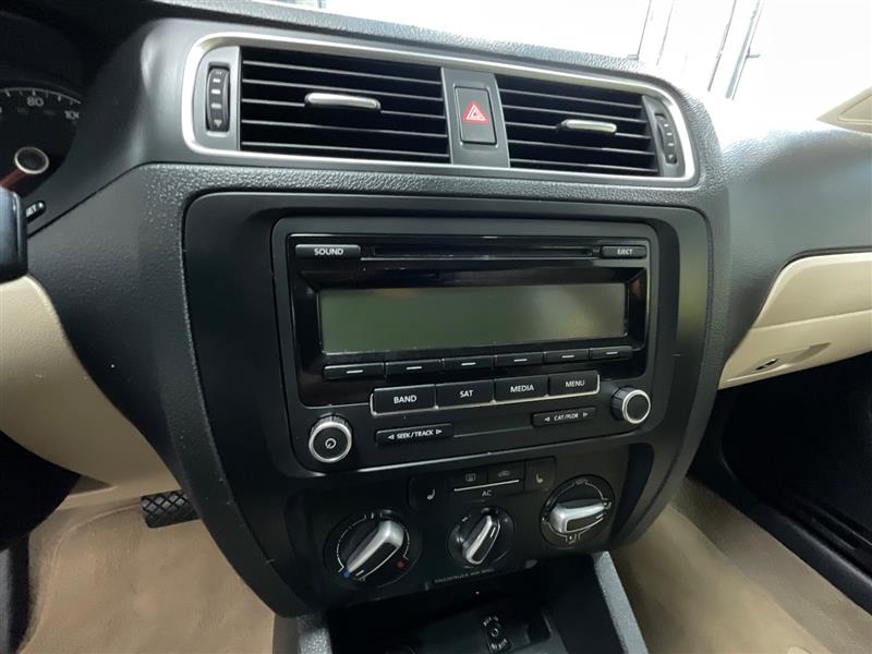 2011 VOLKSWAGEN JETTA SE