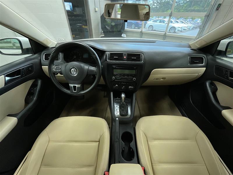 2011 VOLKSWAGEN JETTA SE