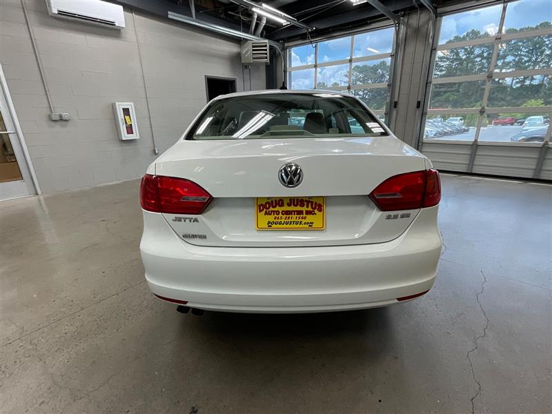 2011 VOLKSWAGEN JETTA SE