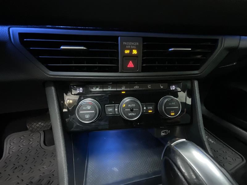 2019 VOLKSWAGEN JETTA SEL PREMIUM