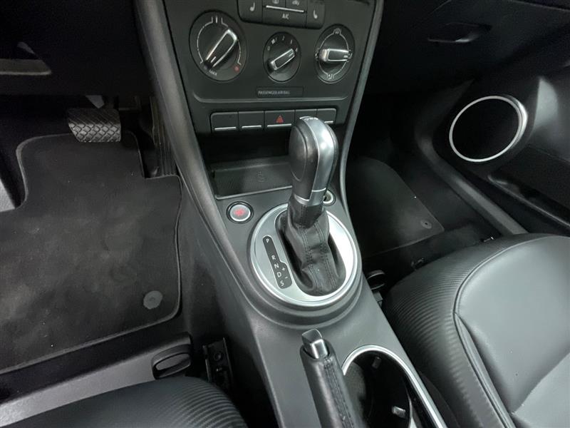 2015 VOLKSWAGEN BEETLE COUPE 2.0L TDI