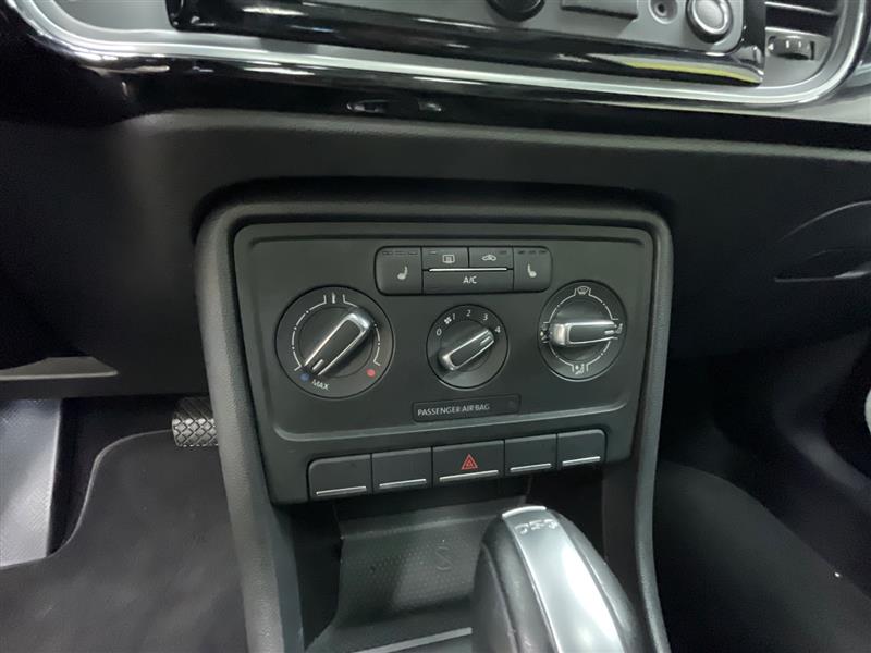 2015 VOLKSWAGEN BEETLE COUPE 2.0L TDI