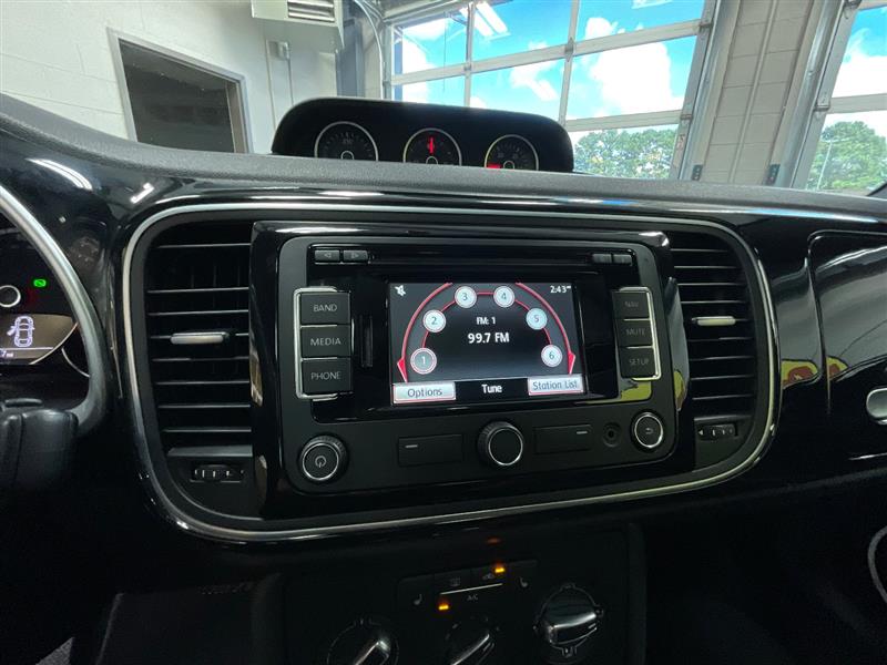 2015 VOLKSWAGEN BEETLE COUPE 2.0L TDI